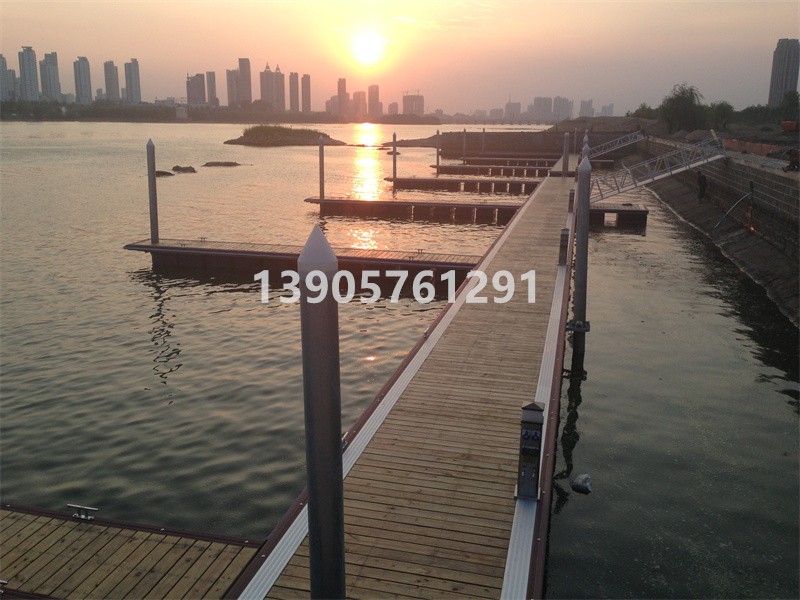 上海滴水湖码头