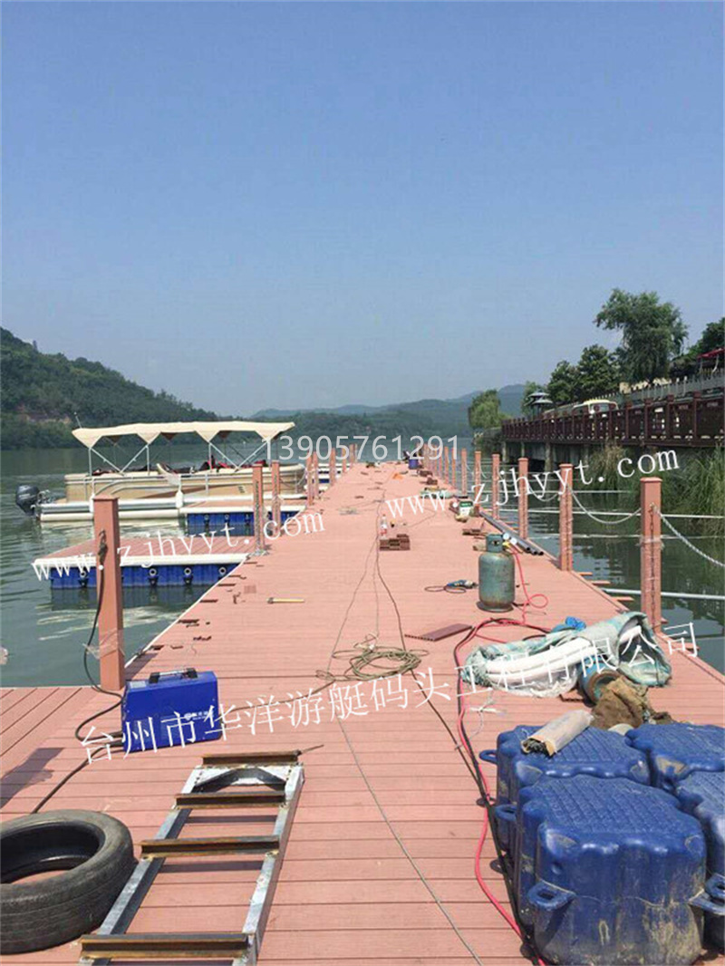 四川阆中浮动码头